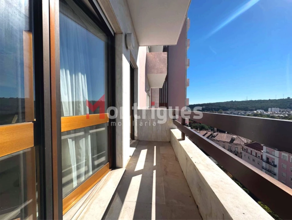 Apartamento T3 para Arrendamento em São Domingos de Benfica Foto 28