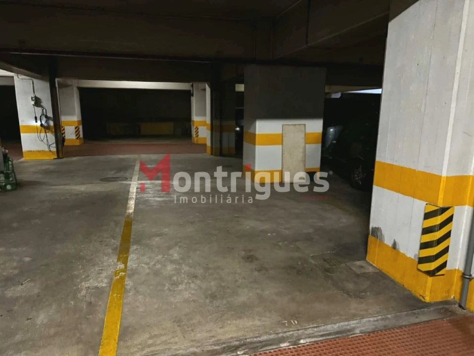 Apartamento T3 para Arrendamento em São Domingos de Benfica Foto 33