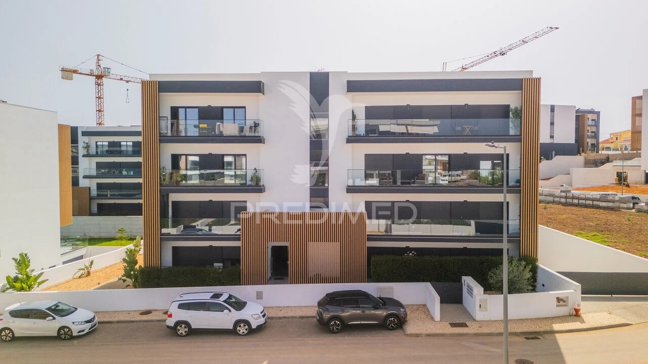 Apartamento T3 para Venda em Alvor Foto 2