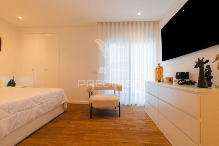 Apartamento T3 para Venda em Alvor Foto 22
