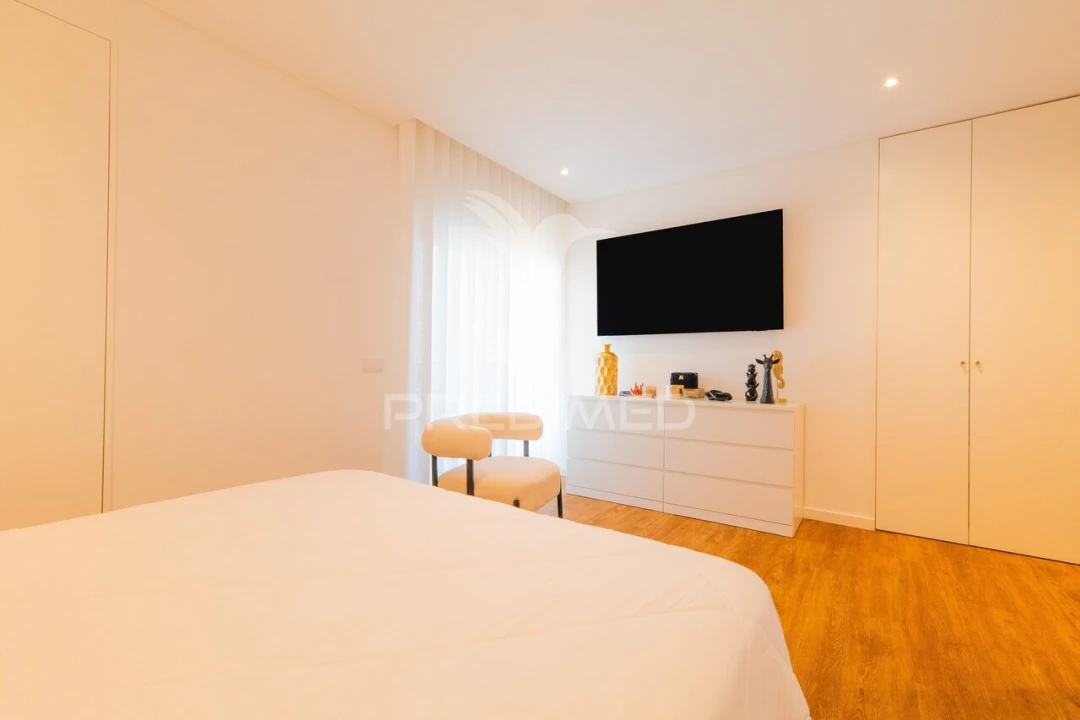 Apartamento T3 para Venda em Alvor Foto 32