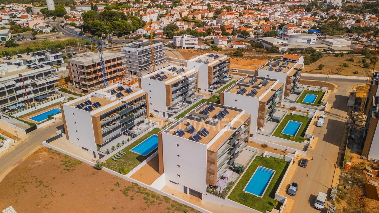 Apartamento T3 para Venda em Alvor Foto 3