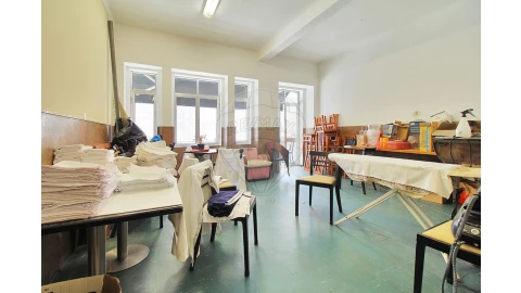 Negócio para Venda em Cedofeita, Santo Ildefonso, Sé, Miragaia, São Nicolau e Vitória