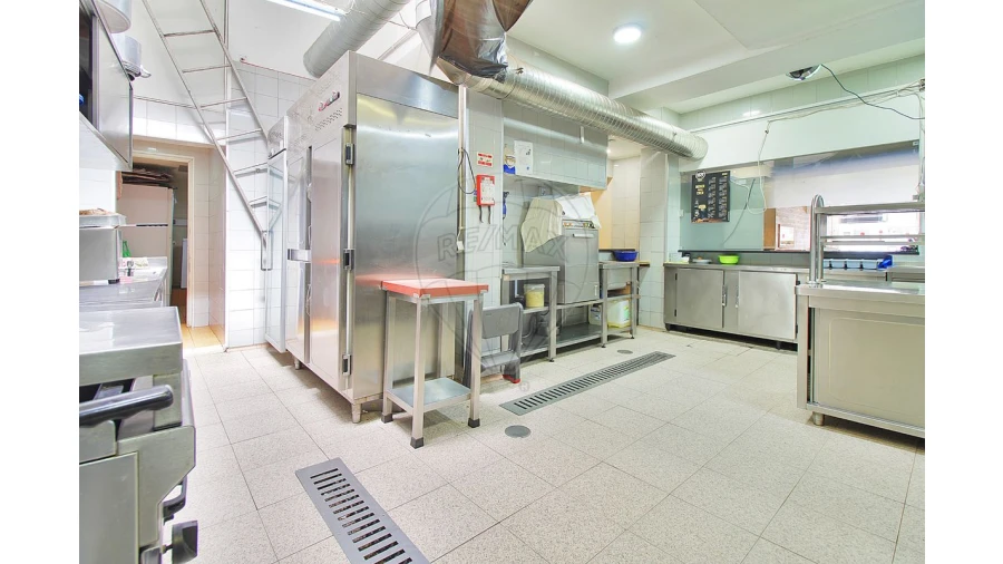 Negócio para Venda em Cedofeita, Santo Ildefonso, Sé, Miragaia, São Nicolau e Vitória Foto 9