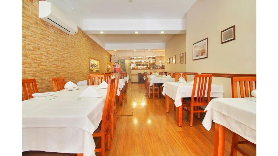 Negócio para Venda em Cedofeita, Santo Ildefonso, Sé, Miragaia, São Nicolau e Vitória Foto 2