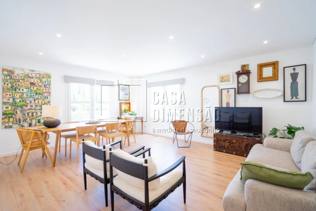 Apartamento T2 para Venda em Carnaxide e Queijas Foto 1