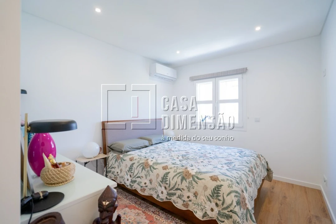 Apartamento T2 para Venda em Carnaxide e Queijas Foto 32