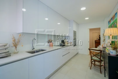 Apartamento T2 para Venda em Carnaxide e Queijas