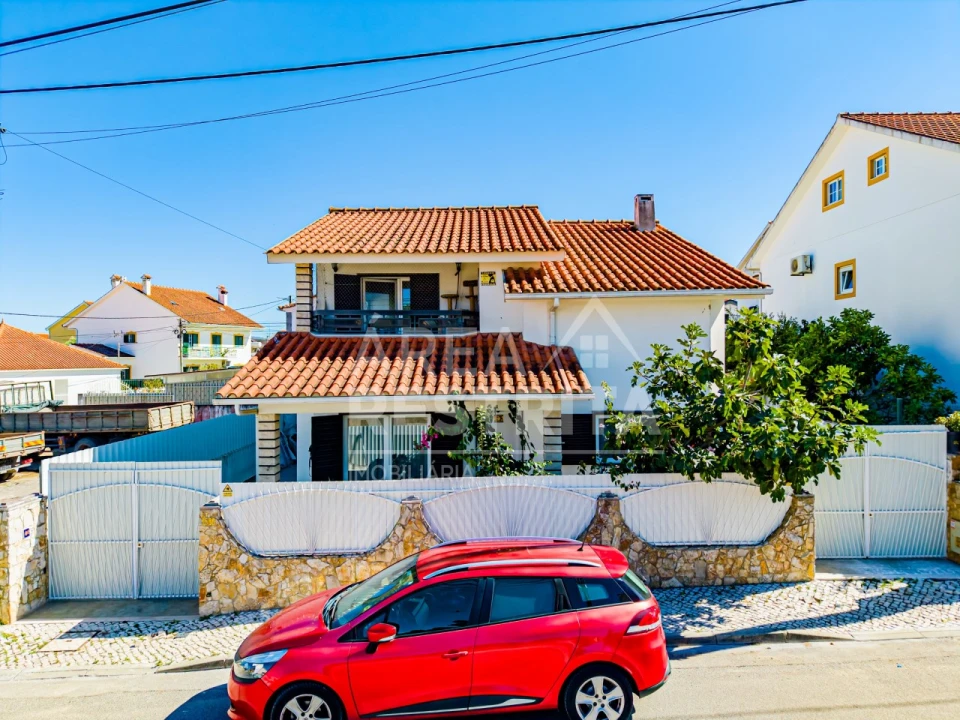Moradia T3 para Venda em Quinta do Conde Foto 1