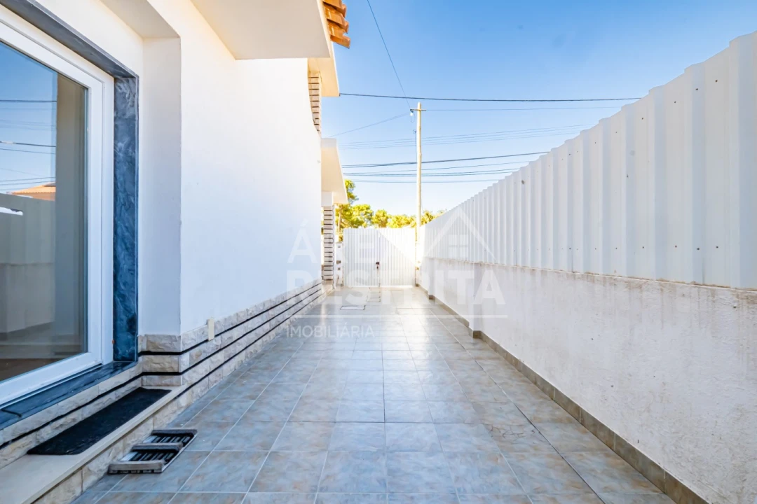 Moradia T3 para Venda em Quinta do Conde Foto 51