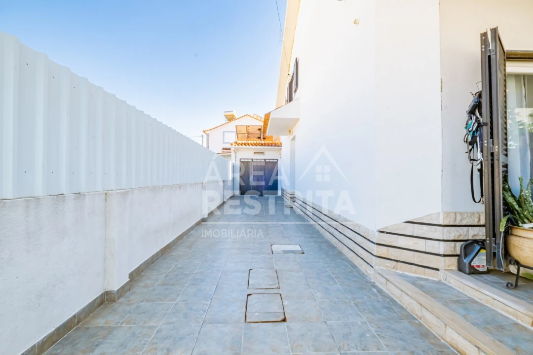 Moradia T3 para Venda em Quinta do Conde Foto 53