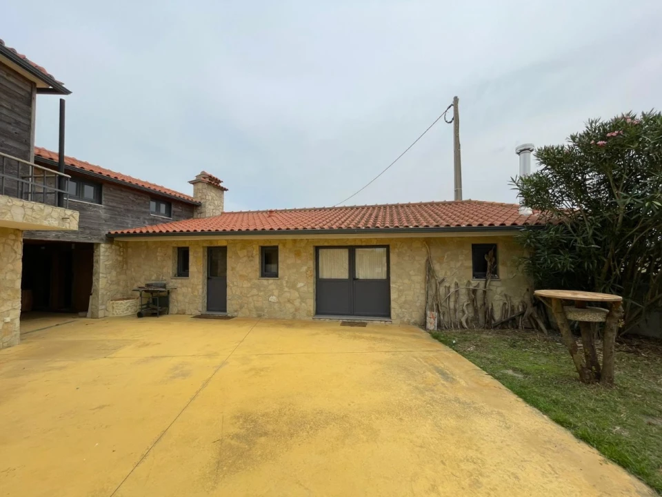 Moradia T3 para Venda em Bunheiro Foto 37