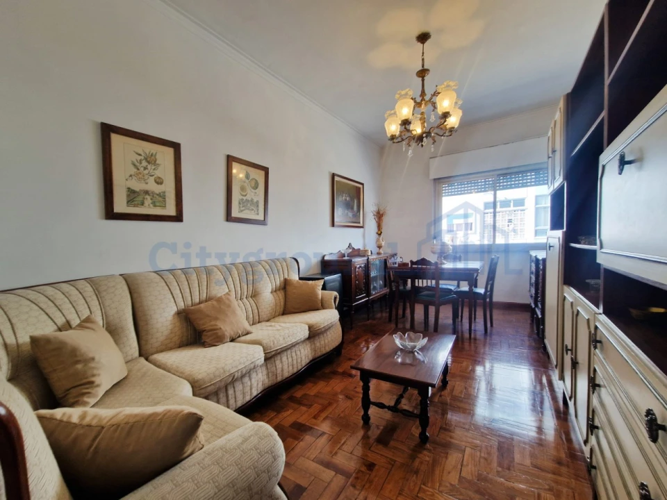 Apartamento T3 para Venda em Odivelas Foto 1