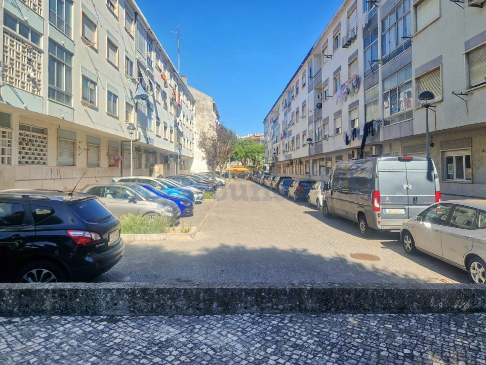 Apartamento T3 para Venda em Odivelas Foto 27
