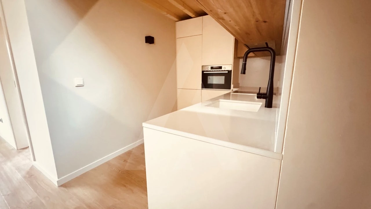 Apartamento T1 para Venda em Glória e Vera Cruz Foto 18