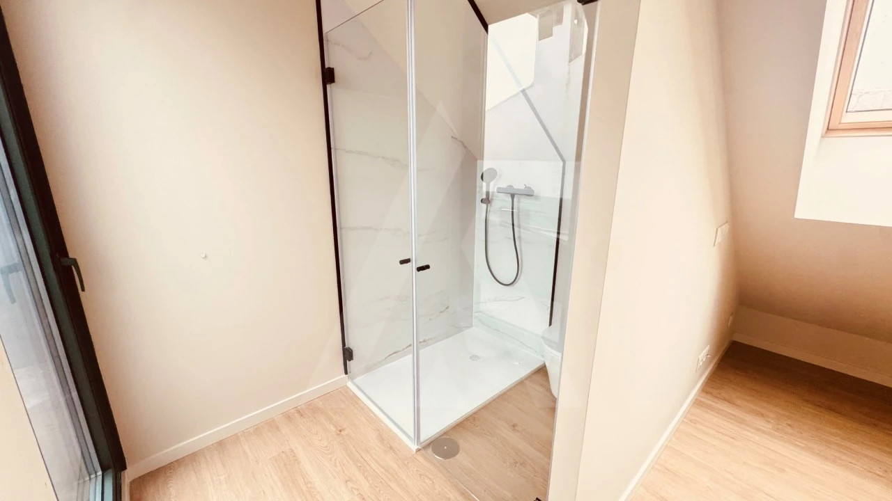 Apartamento T1 para Venda em Glória e Vera Cruz Foto 28