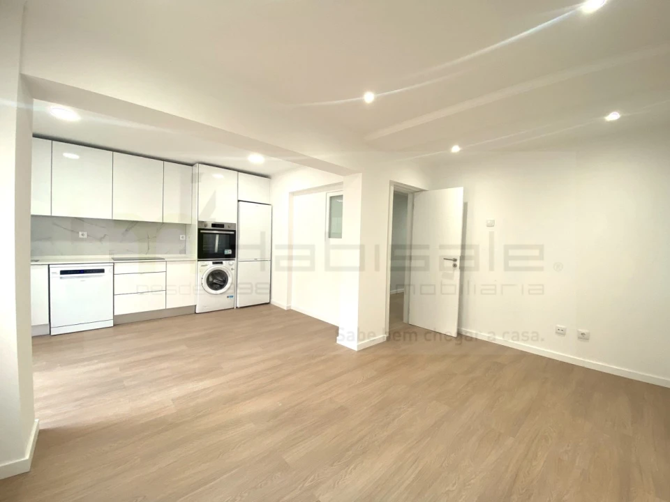Apartamento T3 para Venda em Venteira Foto 3