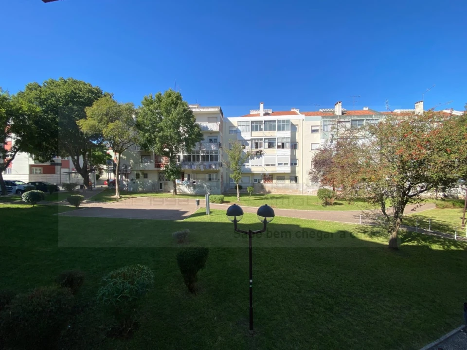 Apartamento T3 para Venda em Venteira Foto 8