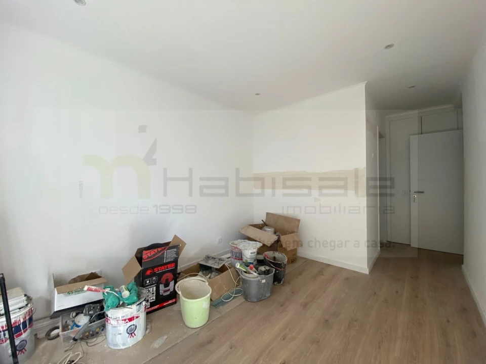 Apartamento T3 para Venda em Venteira Foto 19
