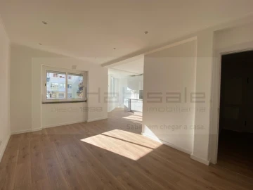 Apartamento T3 para Venda em Venteira
