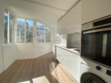 Apartamento T3 para Venda em Venteira