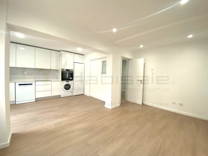 Apartamento T3 para Venda em Venteira Foto 3