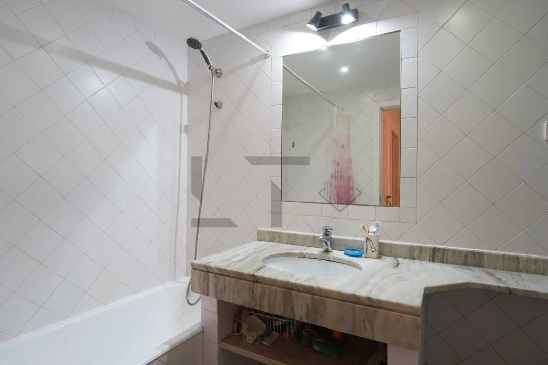 Apartamento T1 para Arrendamento em Arroios Foto 25