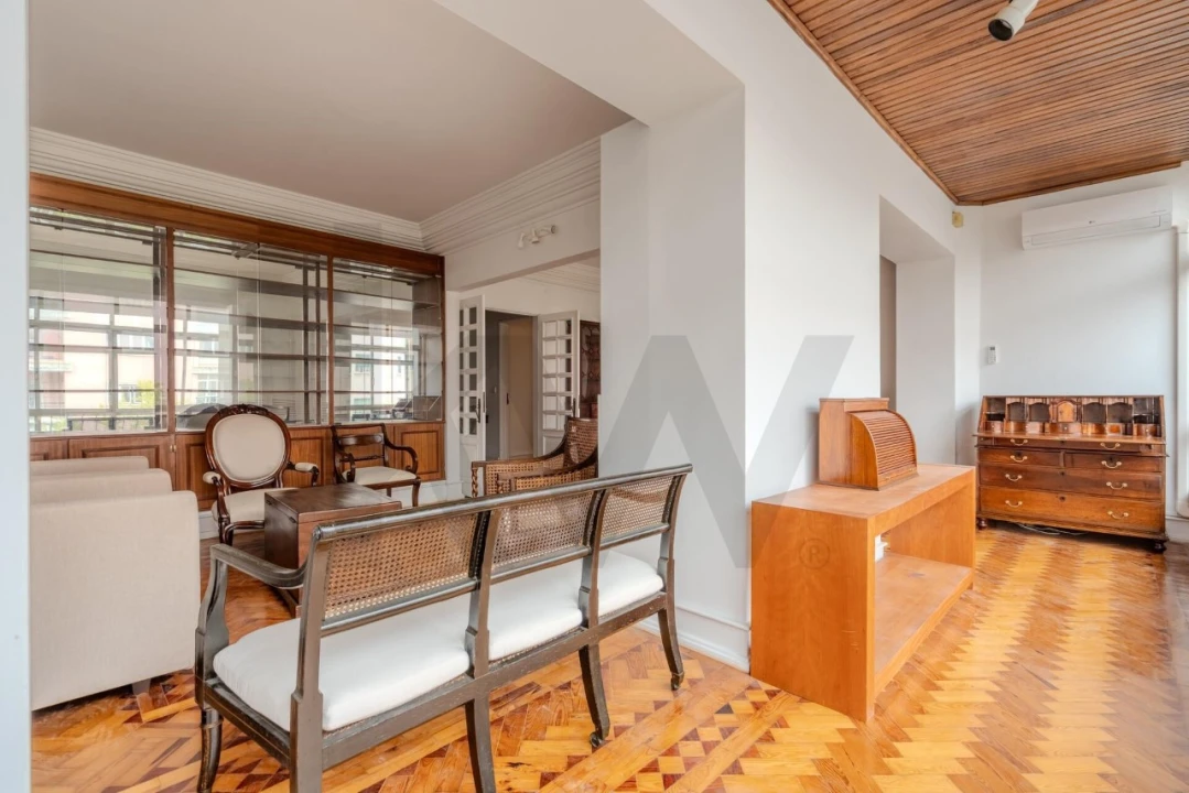 Apartamento T6 para Venda em Areeiro Foto 6