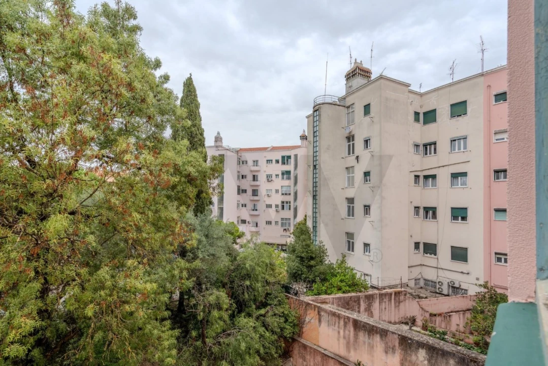Apartamento T6 para Venda em Areeiro Foto 47