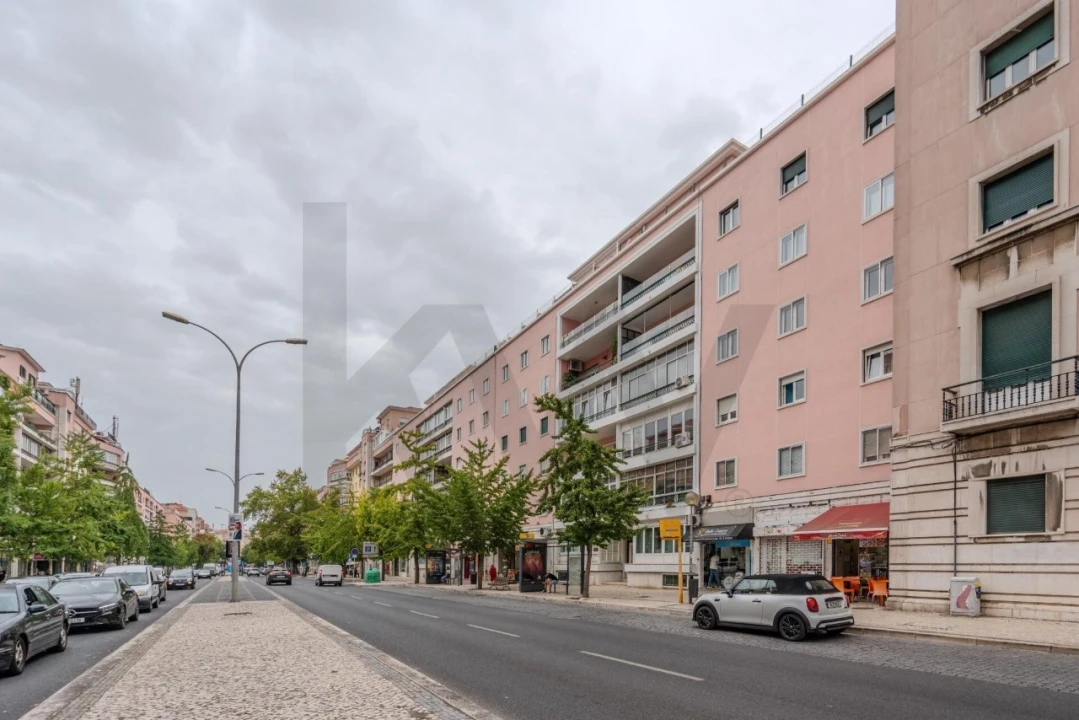 Apartamento T6 para Venda em Areeiro Foto 53