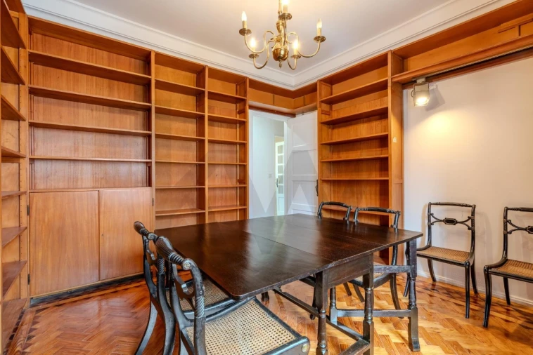 Apartamento T6 para Venda em Areeiro Foto 23