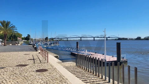 Prédio para Venda em Vila Franca de Xira