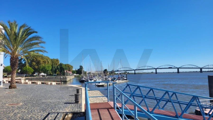 Prédio para Venda em Vila Franca de Xira Foto 15