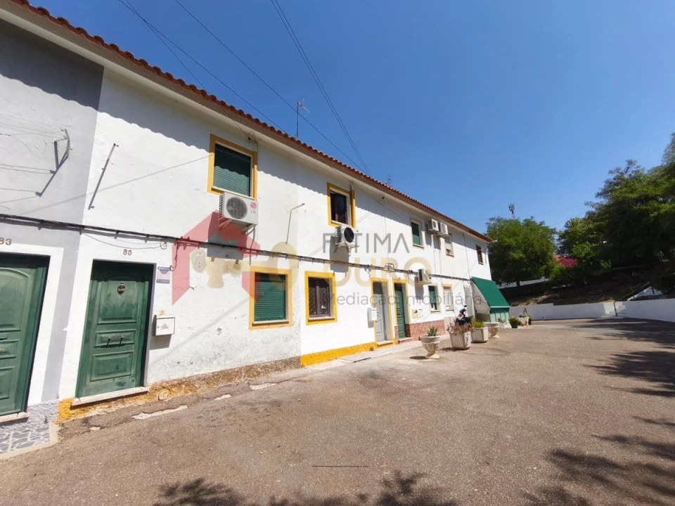 Moradia T2 para Venda em Caia, São Pedro e Alcáçova Foto 2