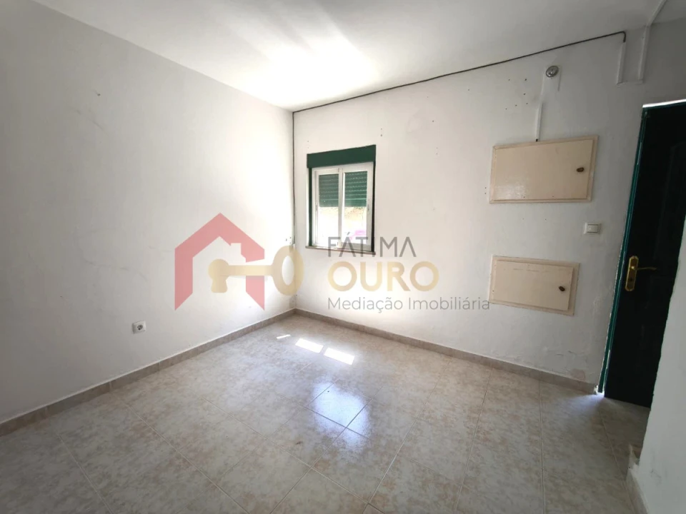 Moradia T2 para Venda em Caia, São Pedro e Alcáçova Foto 3