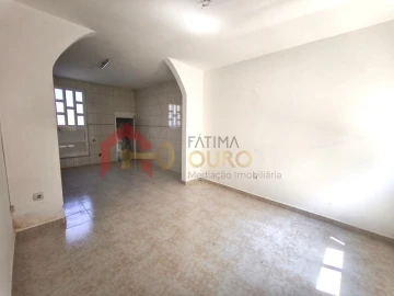 Moradia T2 para Venda em Caia, São Pedro e Alcáçova