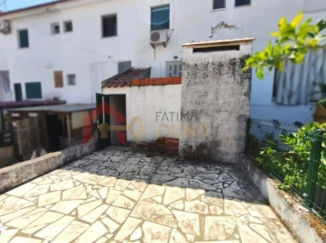 Moradia T2 para Venda em Caia, São Pedro e Alcáçova