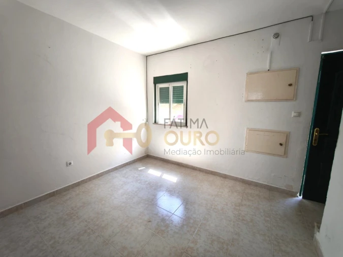 Moradia T2 para Venda em Caia, São Pedro e Alcáçova Foto 3
