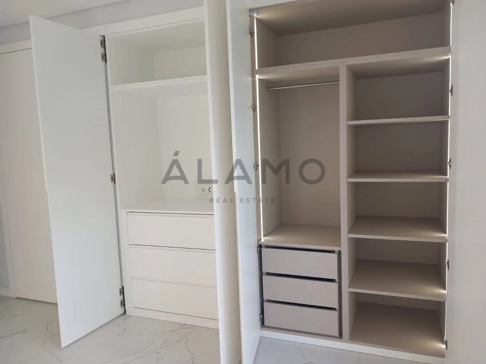 Apartamento T1 para Venda em Quelfes Foto 8
