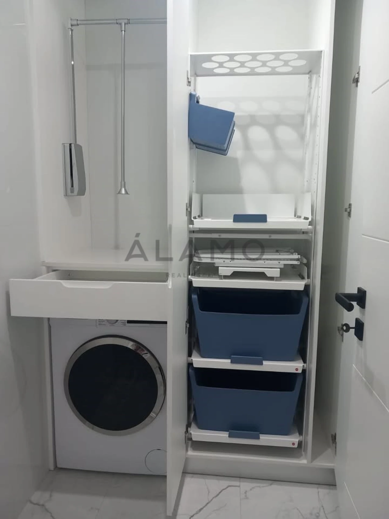 Apartamento T1 para Venda em Quelfes Foto 9
