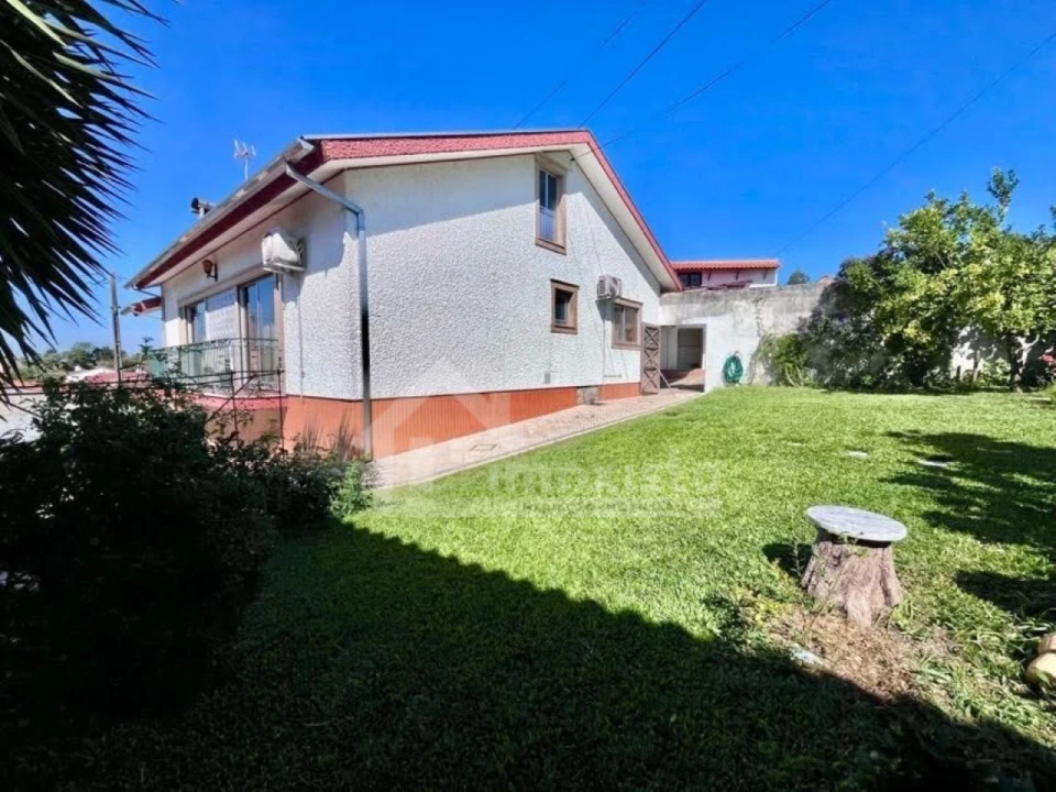 Moradia T5 para Venda em Albergaria-A-Velha e Valmaior Foto 8