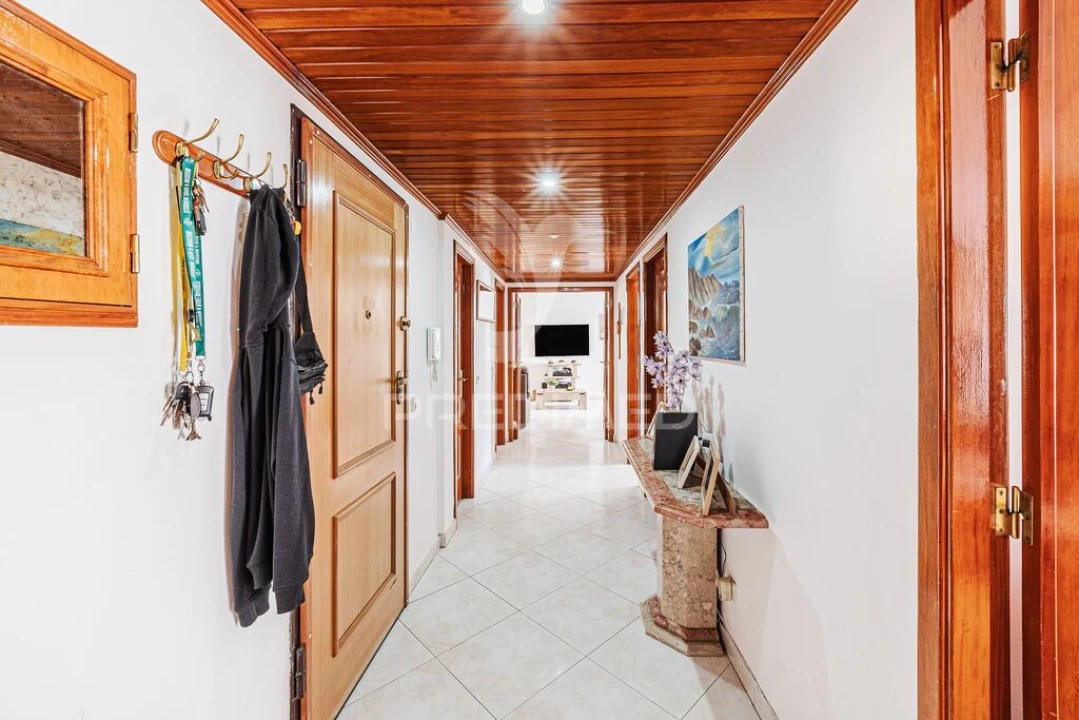 Apartamento T3 para Venda em Massamá e Monte Abraão Foto 14