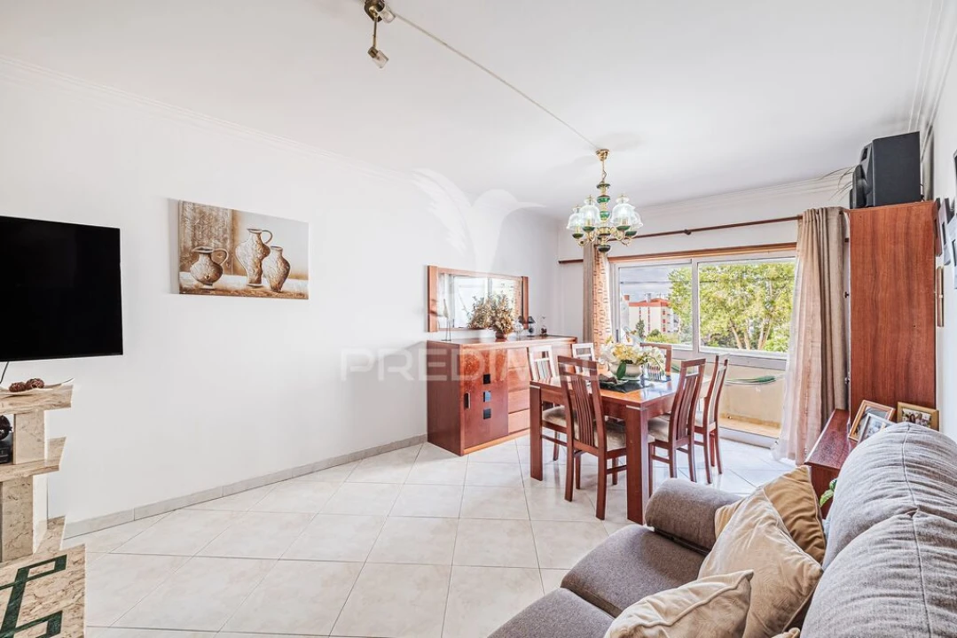 Apartamento T3 para Venda em Massamá e Monte Abraão Foto 5