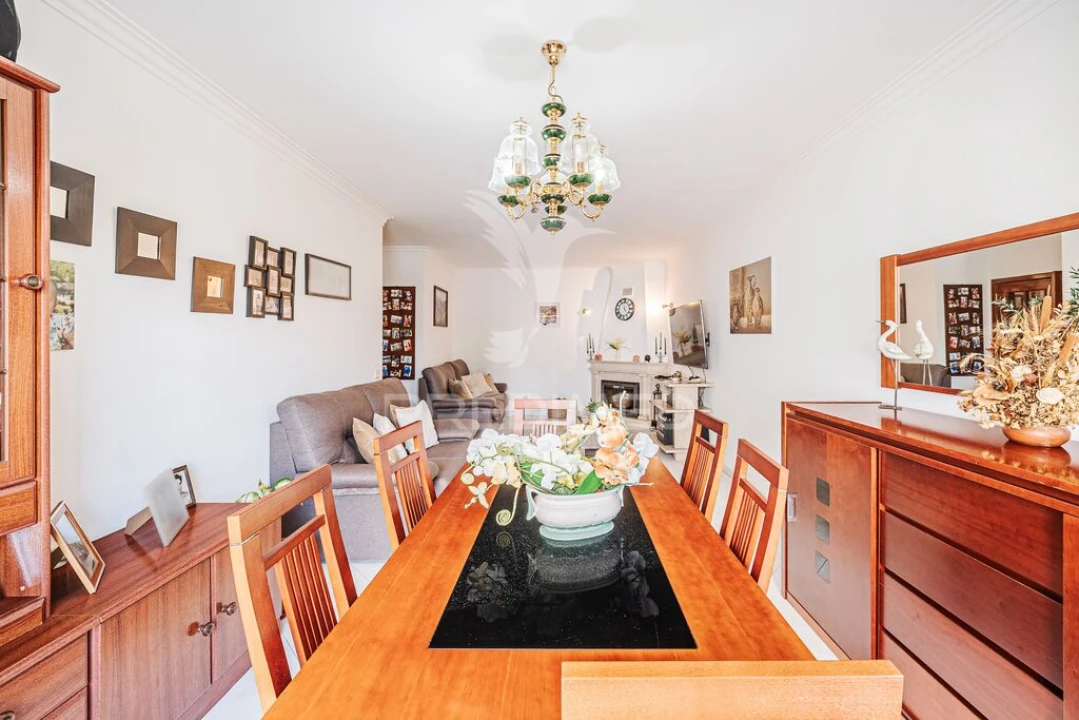 Apartamento T3 para Venda em Massamá e Monte Abraão Foto 1