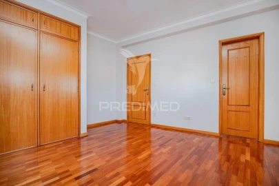 Moradia T3 para Venda em Ferreiros, Prozelo e Besteiros