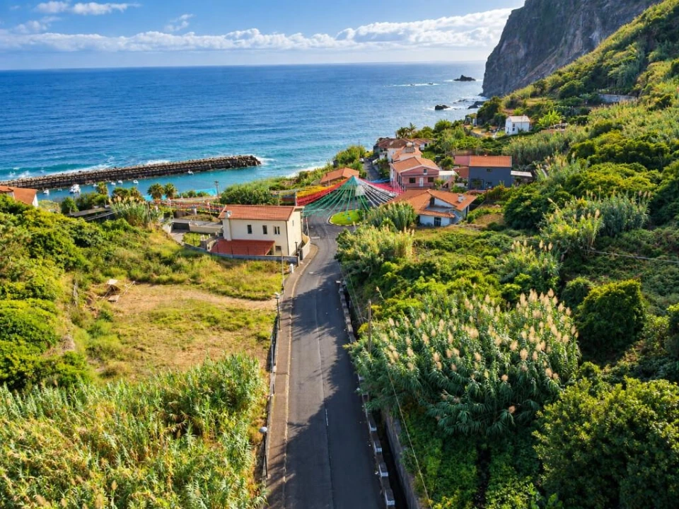 Terreno para Venda em Ponta Delgada Foto 1