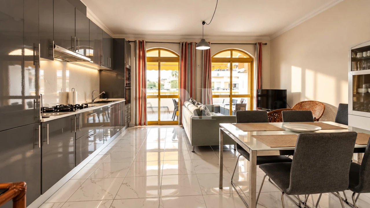 Apartamento T2 para Venda em Quarteira Foto 7