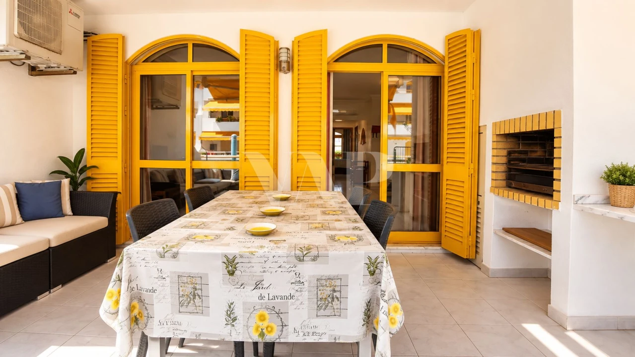 Apartamento T2 para Venda em Quarteira Foto 8