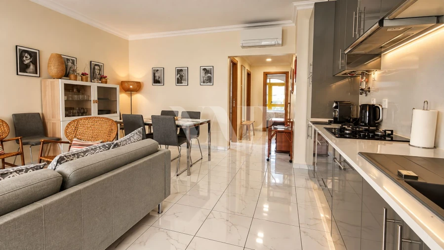 Apartamento T2 para Venda em Quarteira Foto 6