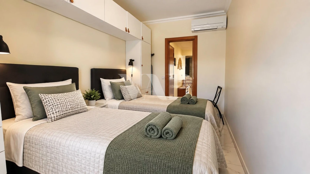 Apartamento T2 para Venda em Quarteira Foto 14